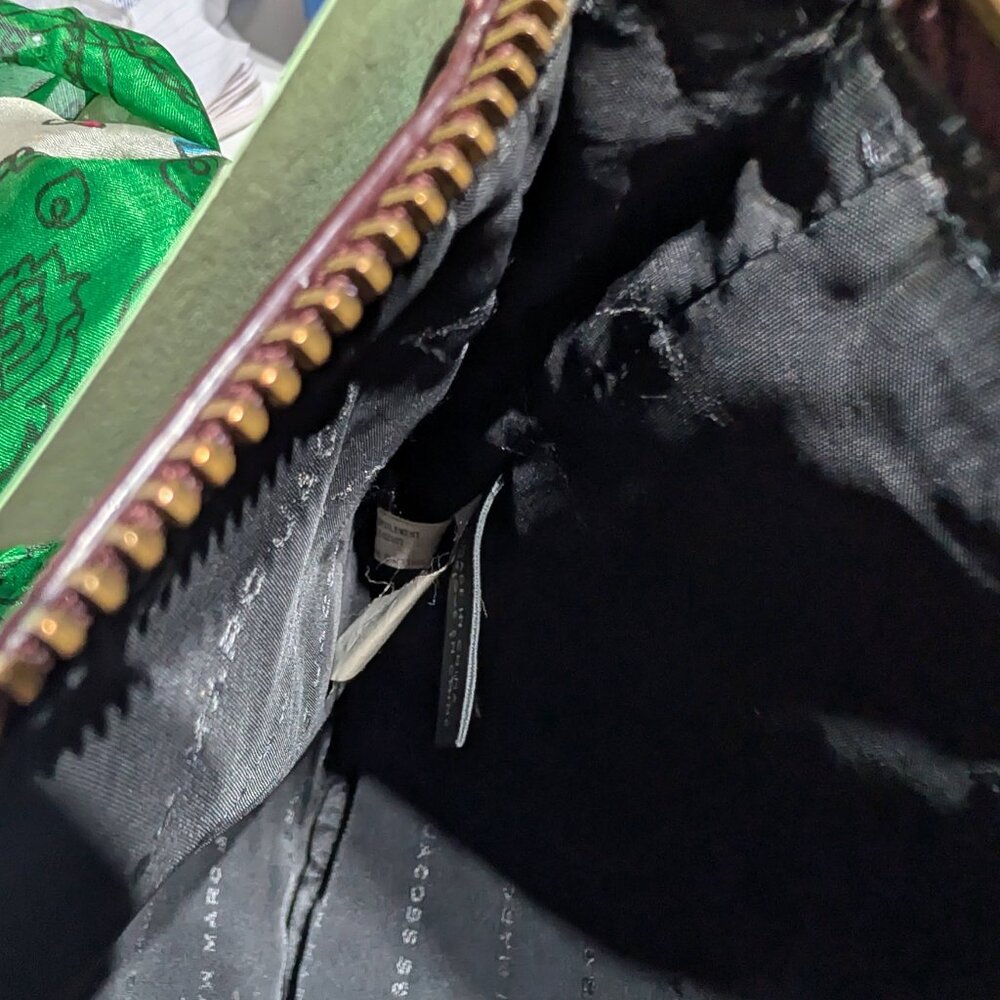 Authenticated Marc by Marc Jacobs Globetrotter Crossbody - Picture 3 of 4